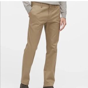 Men’s Light Brown Chino Pants (34x30) | Banana Republic “Mason”